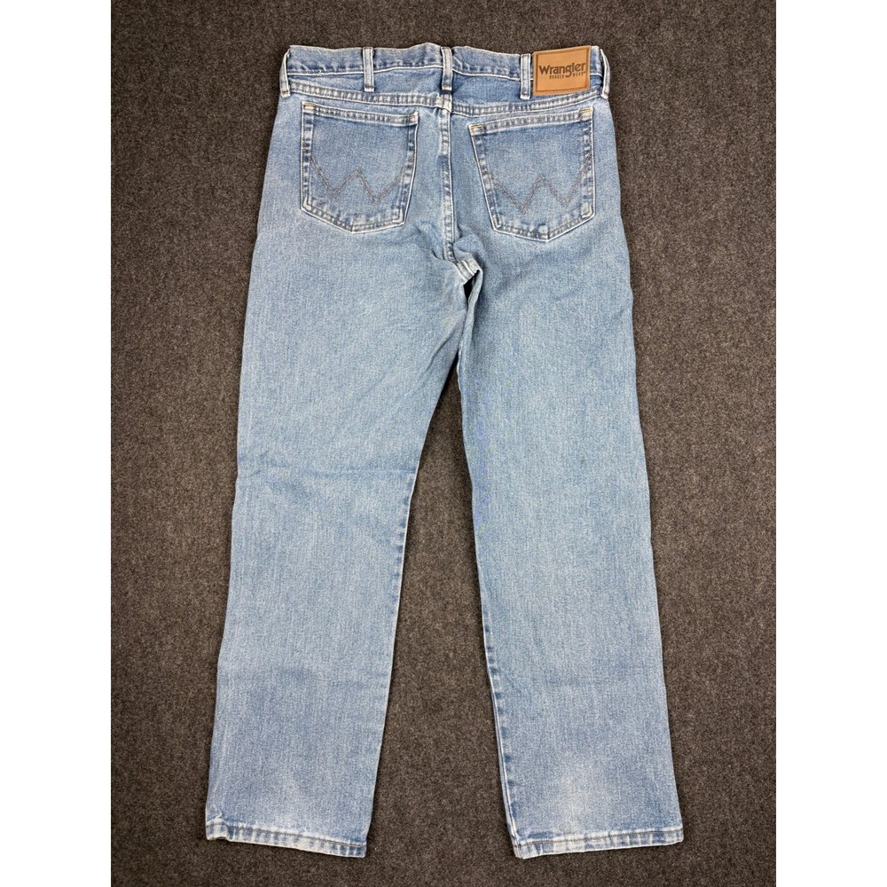 Wrangler Rugged Wear Light Wash Straight Leg Jeans Mens 34x32 Fits 32x30 - Picture 2 of 11